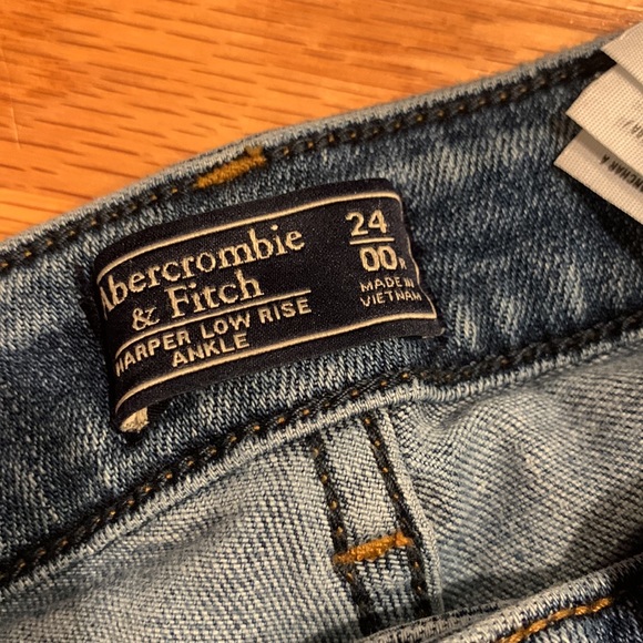 Abercrombie Jeans - Picture 5 of 5
